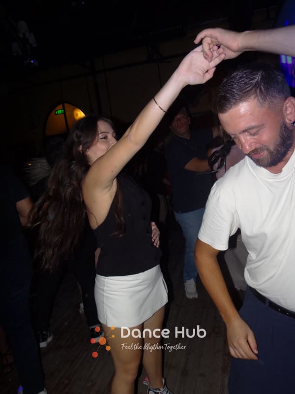 DANCEHUB-005471.jpg