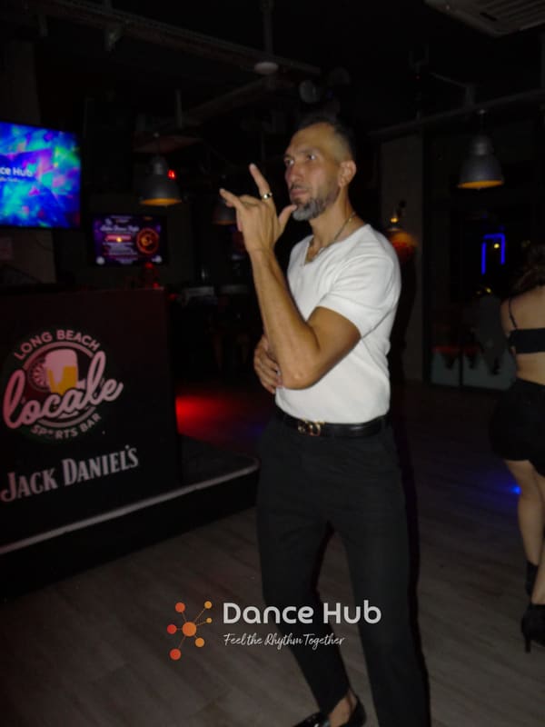 DANCEHUB-003369.jpg