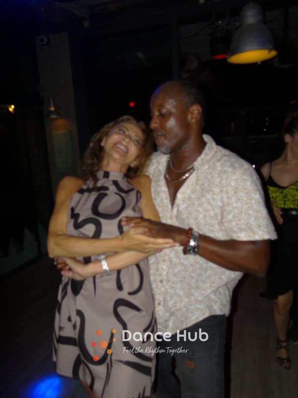 DANCEHUB-002221.jpg