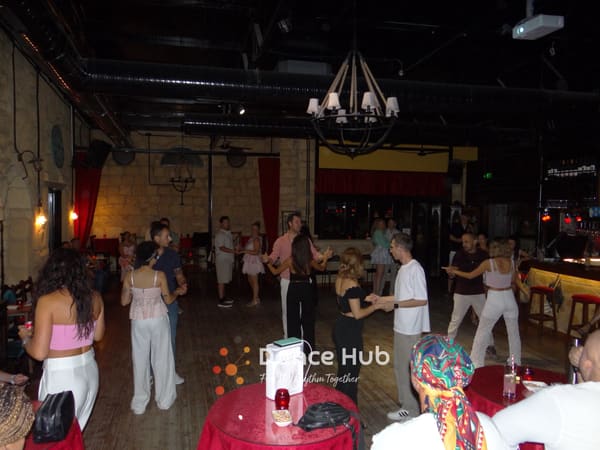 DANCEHUB-004684.jpg