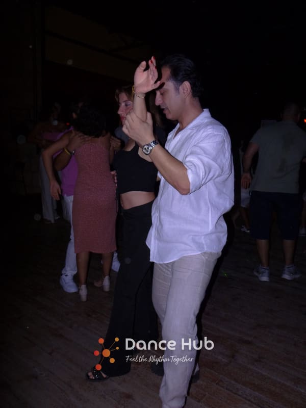 DANCEHUB-004713.jpg