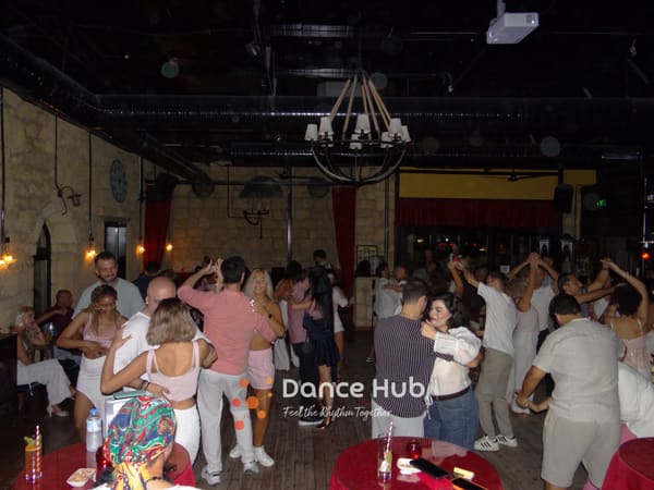 DANCEHUB-004722.jpg