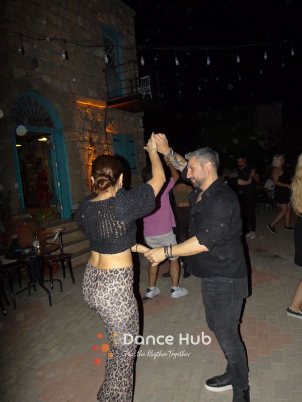 DANCEHUB-000944.jpg