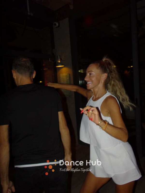 DANCEHUB-004822.jpg