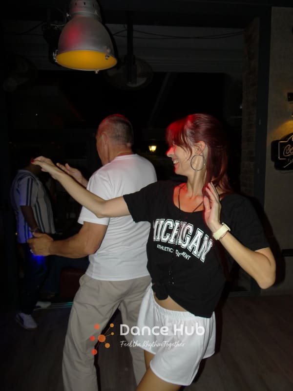 DANCEHUB-004836.jpg
