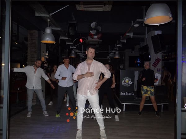 DANCEHUB-000988.jpg