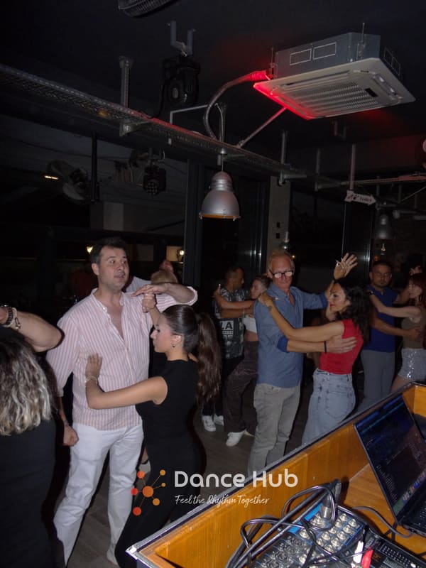 DANCEHUB-000990.jpg