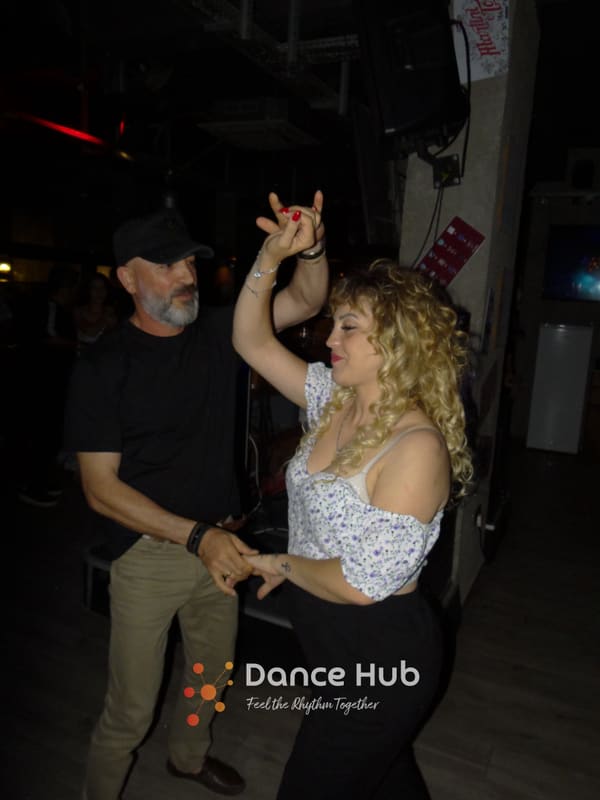DANCEHUB-001011.jpg