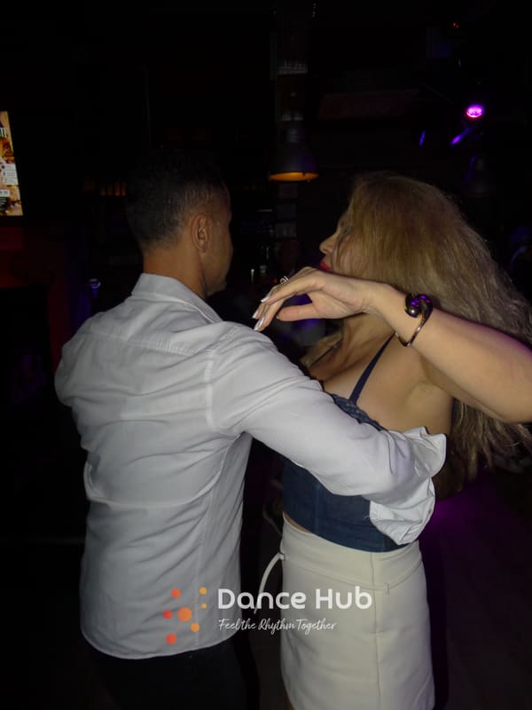 DANCEHUB-005822.jpg