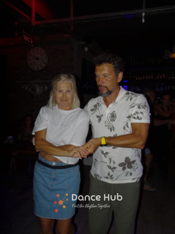 DANCEHUB-005825.jpg