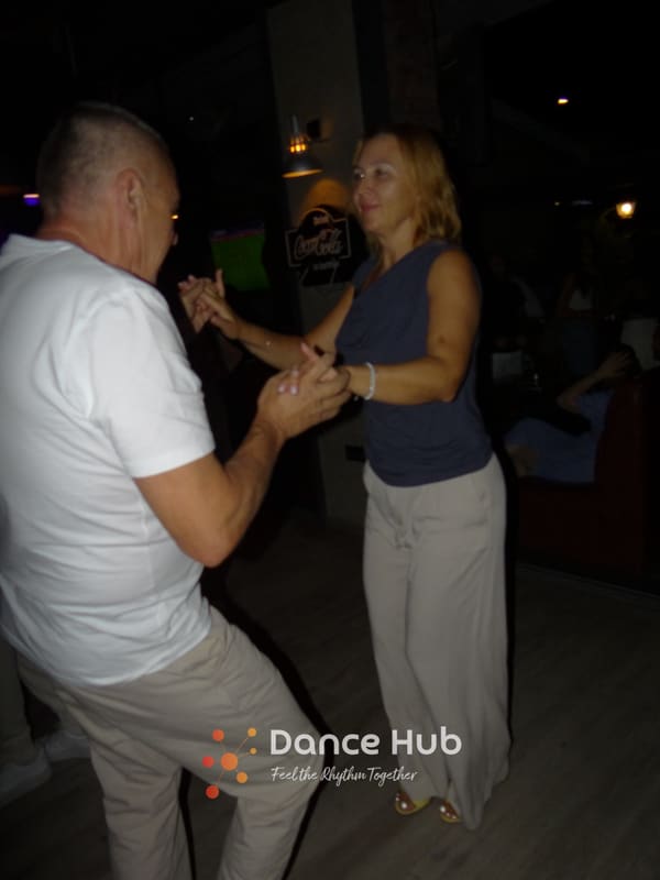 DANCEHUB-005828.jpg