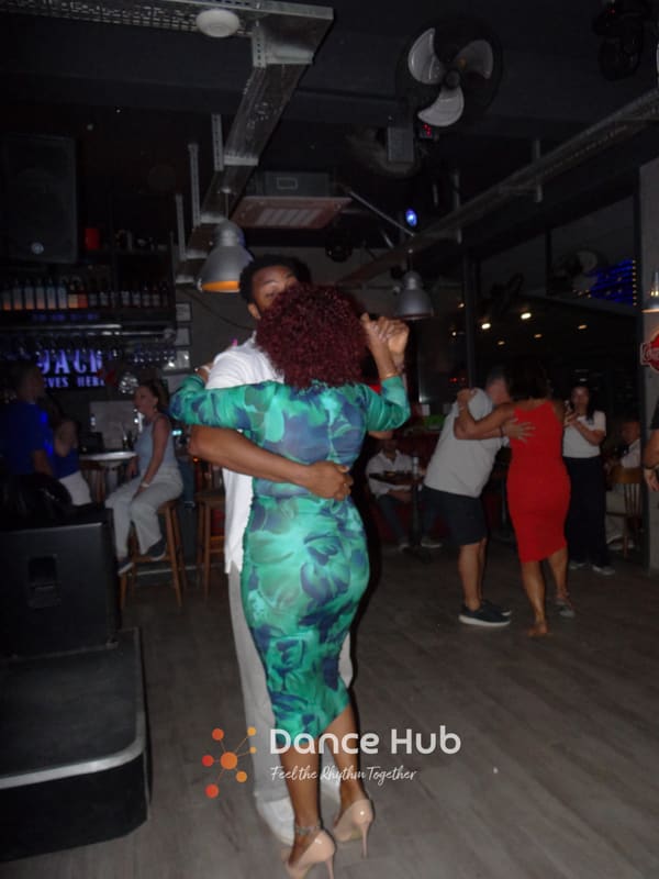DANCEHUB-005860.jpg