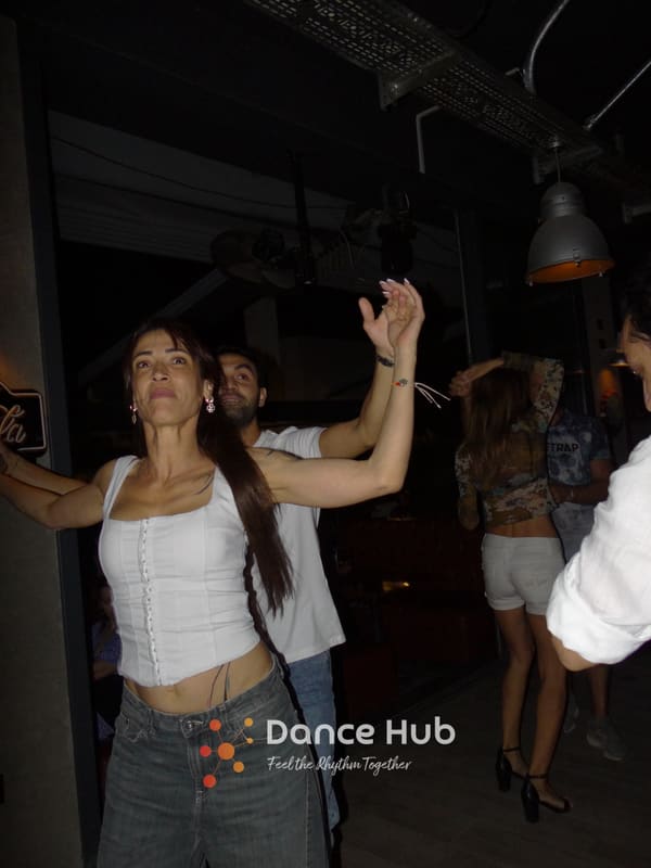 DANCEHUB-005868.jpg