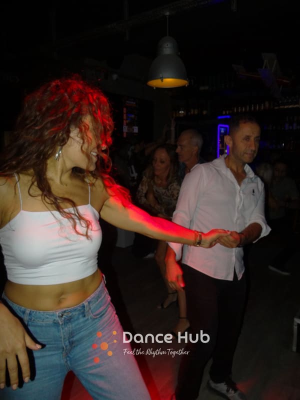 DANCEHUB-005890.jpg