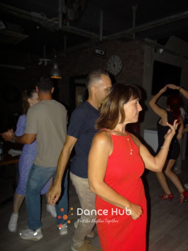 DANCEHUB-005901.jpg
