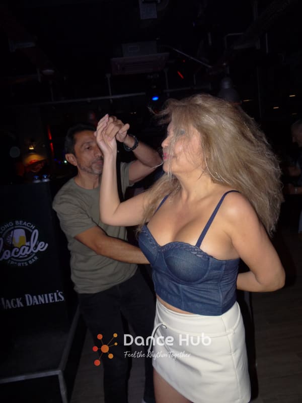 DANCEHUB-005906.jpg