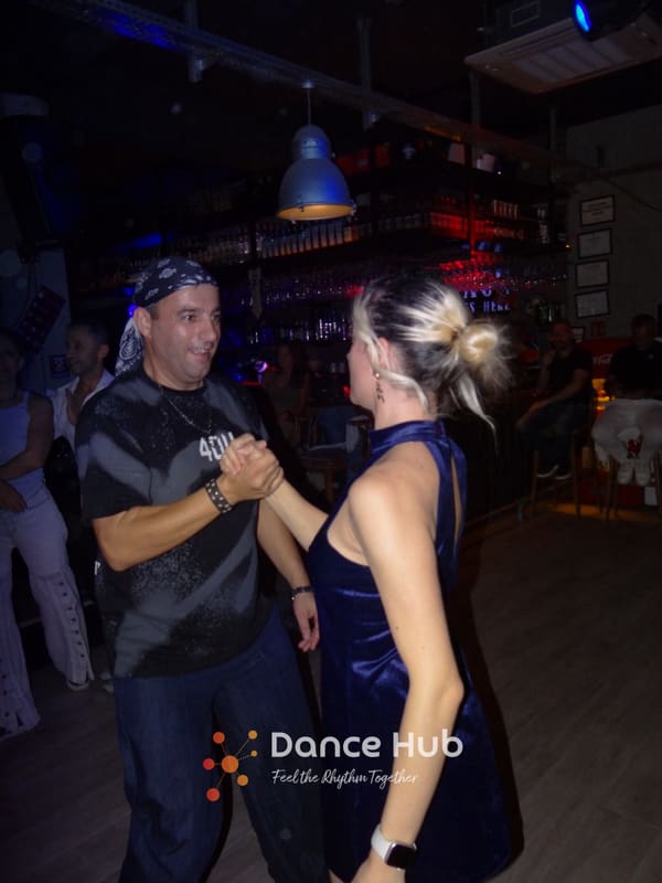 DANCEHUB-005920.jpg