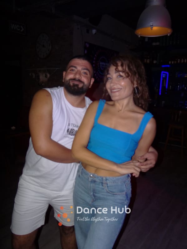 DANCEHUB-005930.jpg