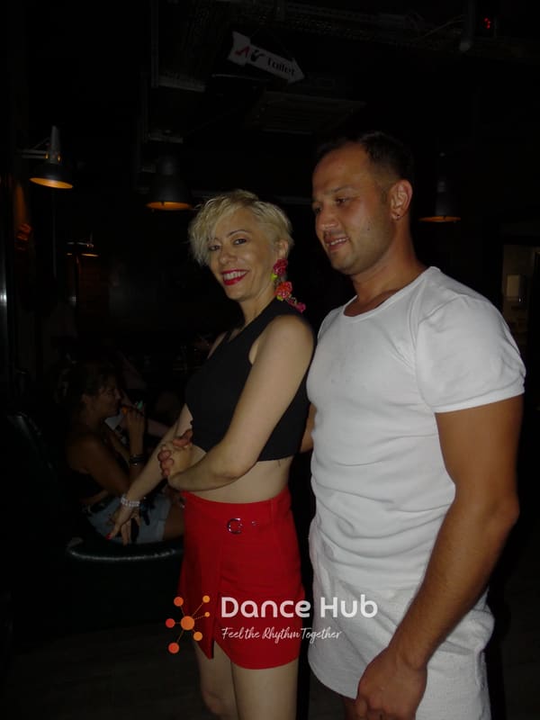 DANCEHUB-002415.jpg