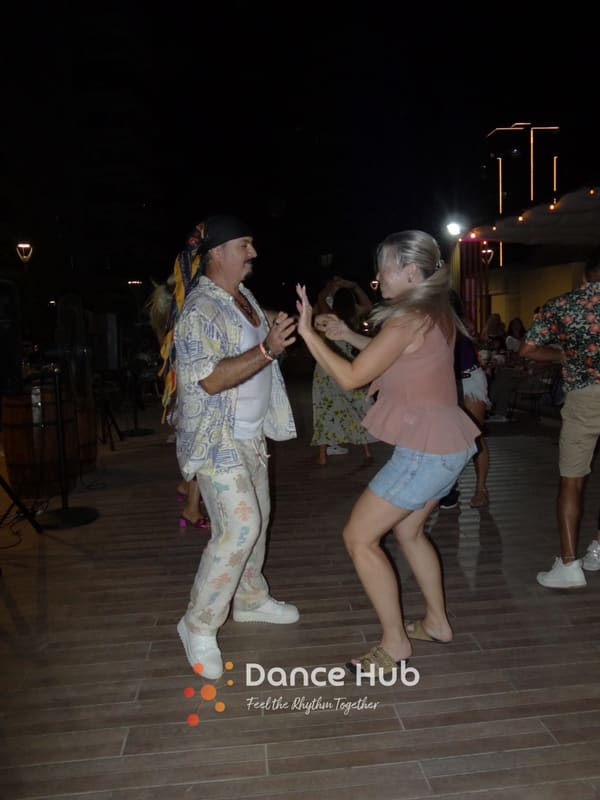 DANCEHUB-003844.jpg