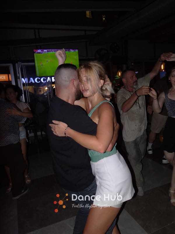 DANCEHUB-003917.jpg