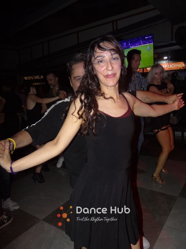 DANCEHUB-003936.jpg