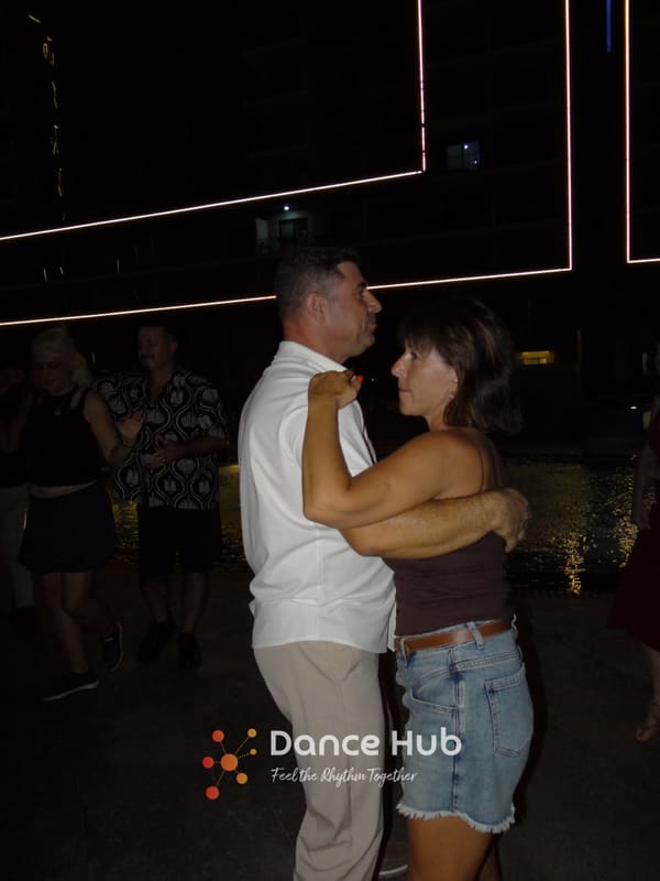 DANCEHUB-002453.jpg
