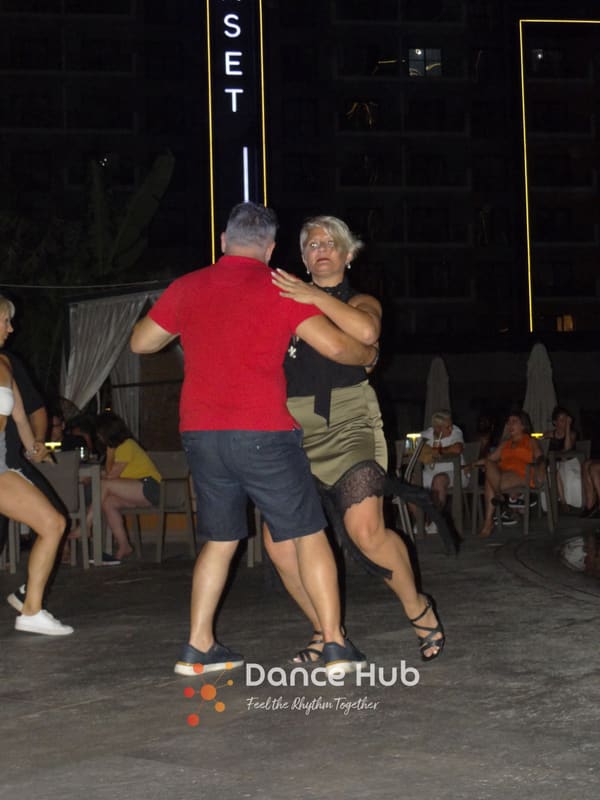 DANCEHUB-002464.jpg
