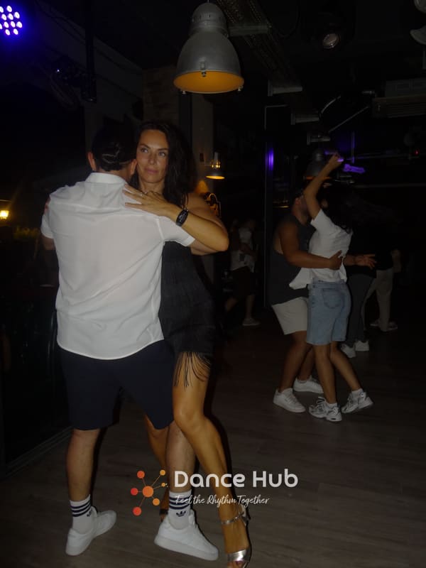 DANCEHUB-004050.jpg