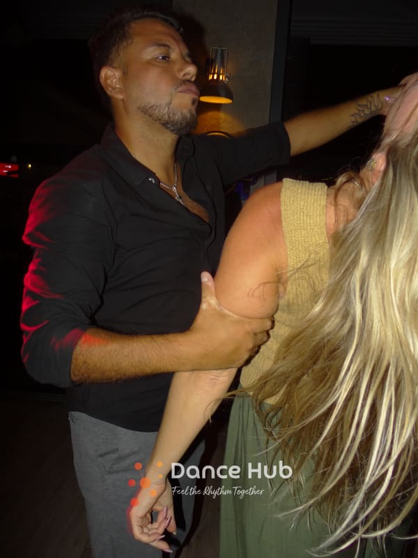 DANCEHUB-004052.jpg