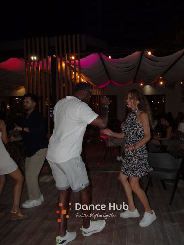 DANCEHUB-002530.jpg