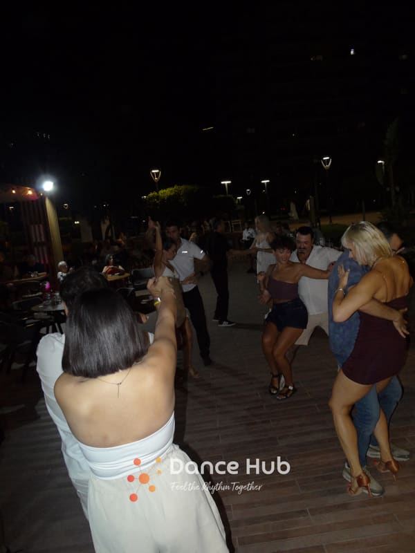 DANCEHUB-002542.jpg