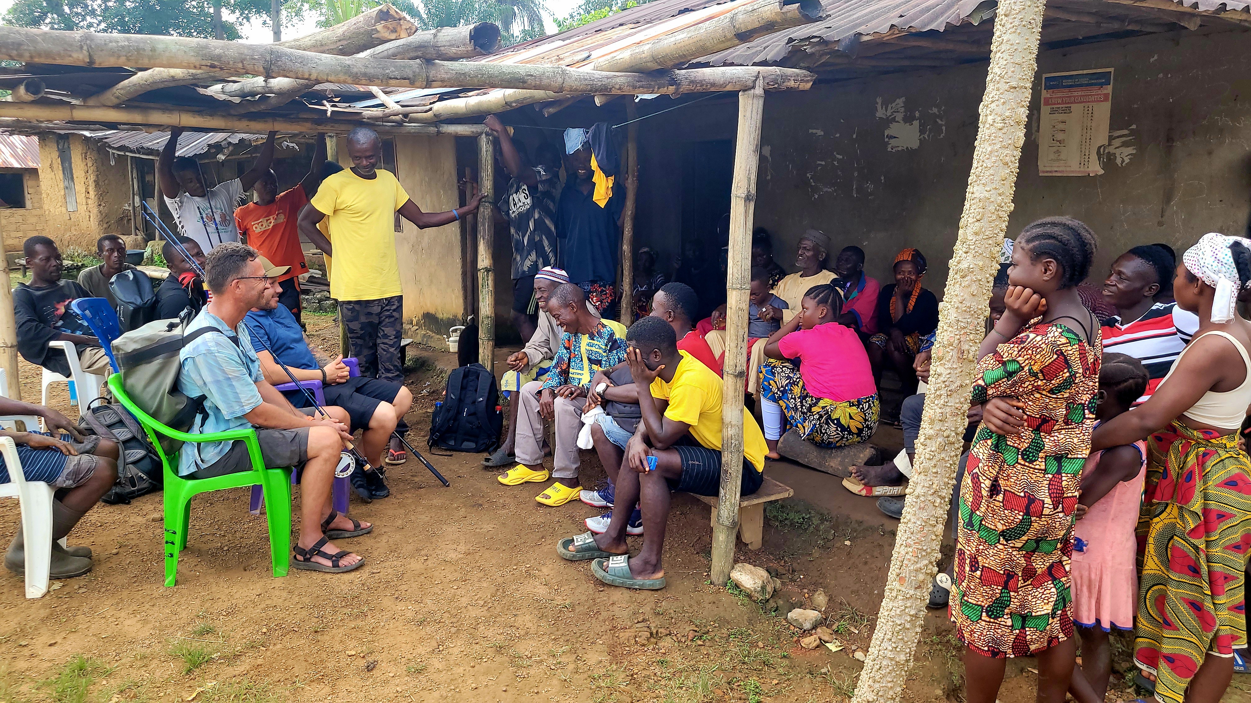 Before staying in a village, it is important to show respect for the local community and its traditions. We meet with the village elders to introduce ourselves, explain why we are there and ask for their permission to stay.
