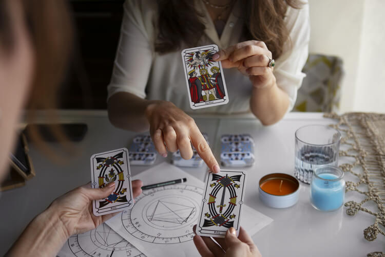 Astrology and the Tarot: Bridging Divination Practices