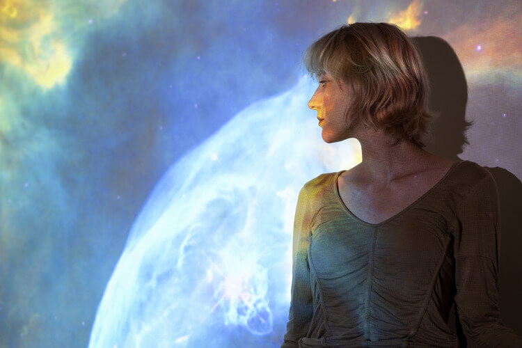 Astrology and the Law of Attraction: Aligning Your Vibrations with the Universe
