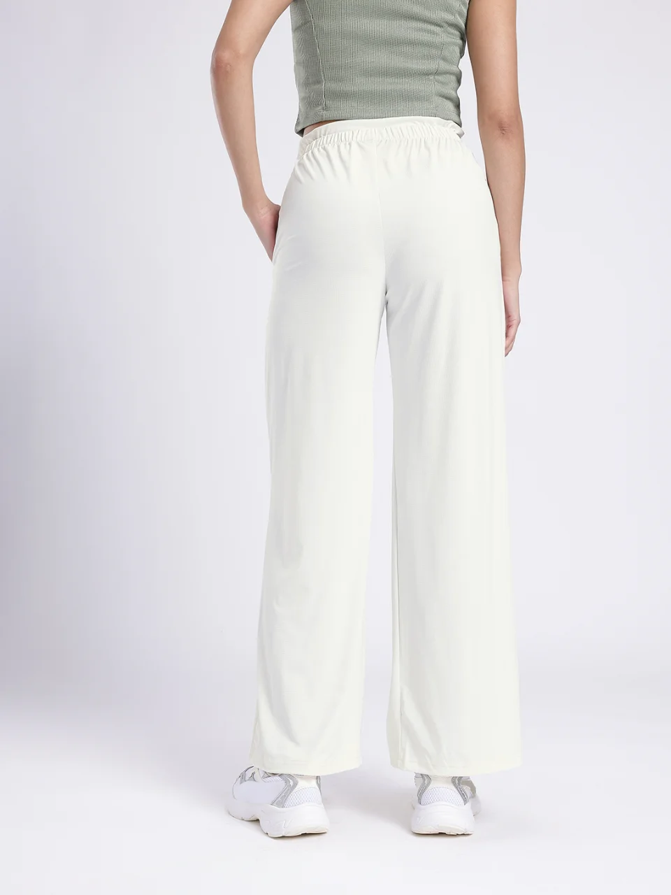 Women Checked Loose Fit Trouser alternate view