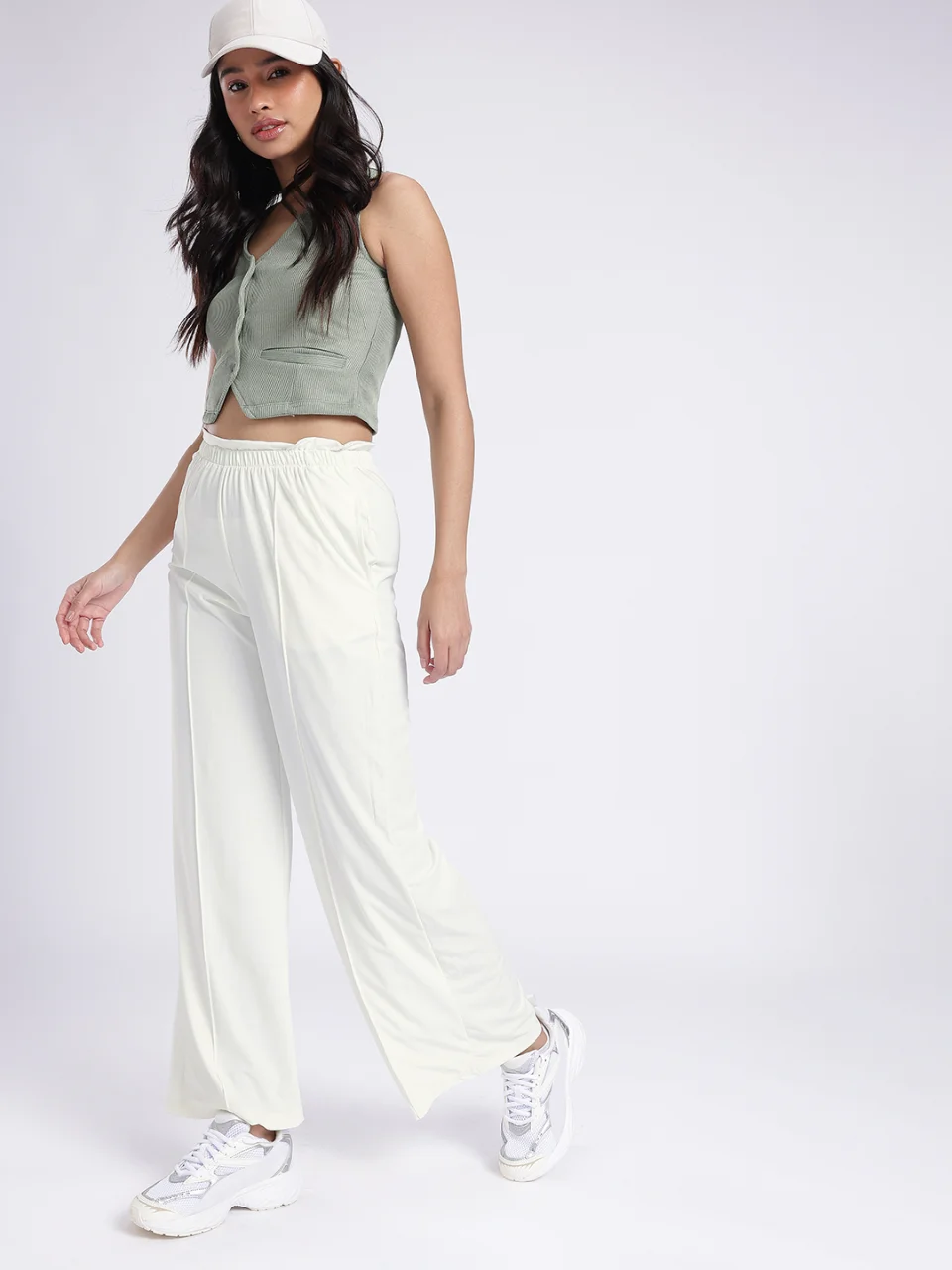 Women Checked Loose Fit Trouser - View 5