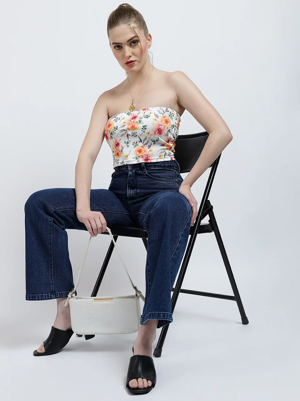 Women Floral Printed Tube Top - View 5