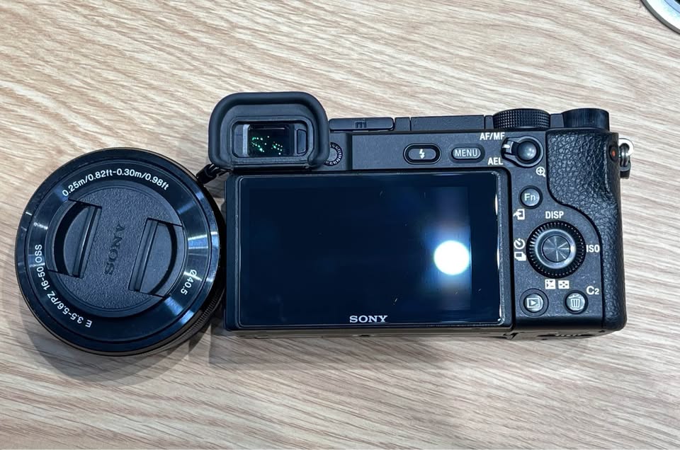SONY A6400 KÈM KIT
