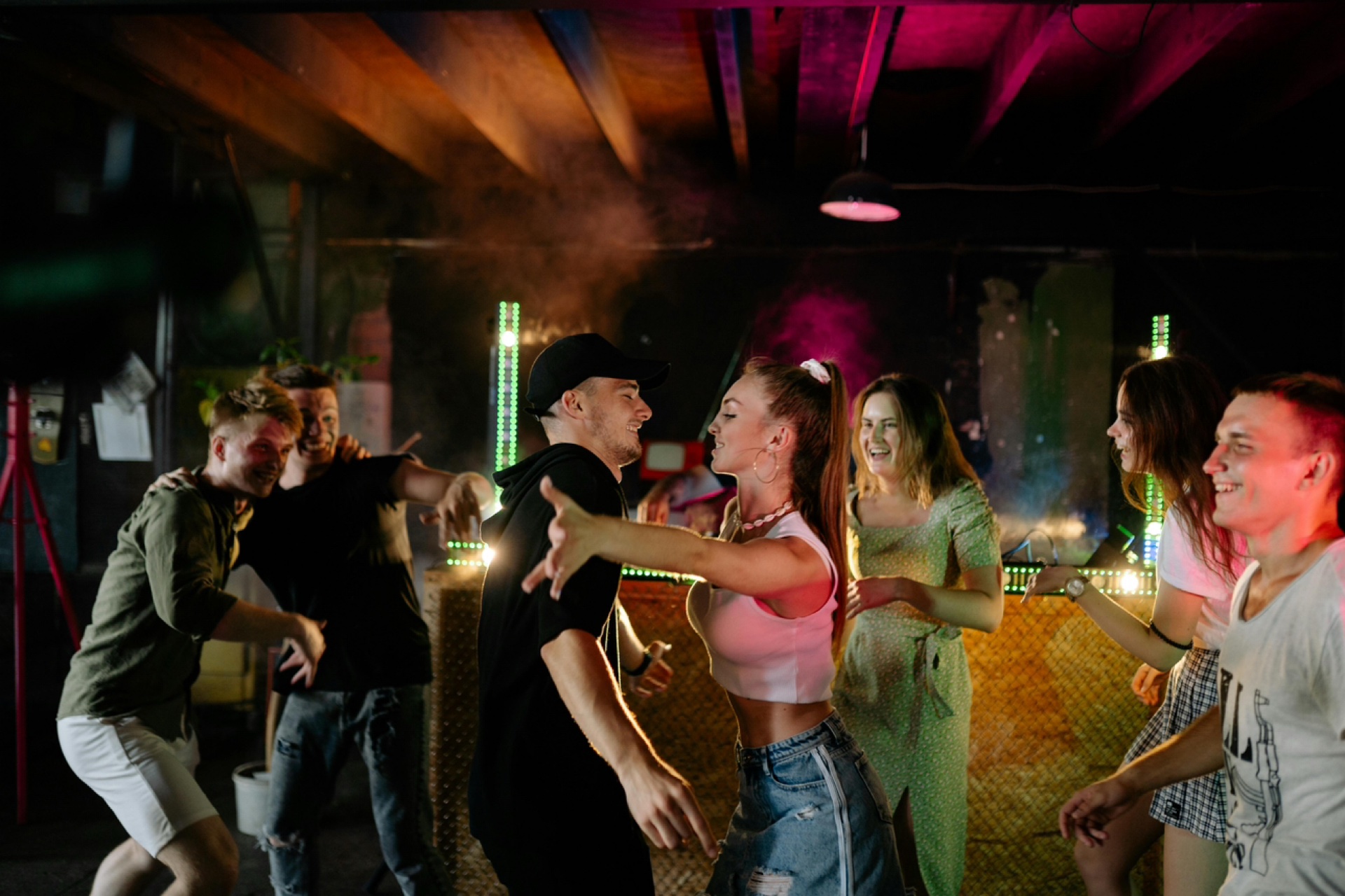 Tropical Saturdays Ostras Lounge