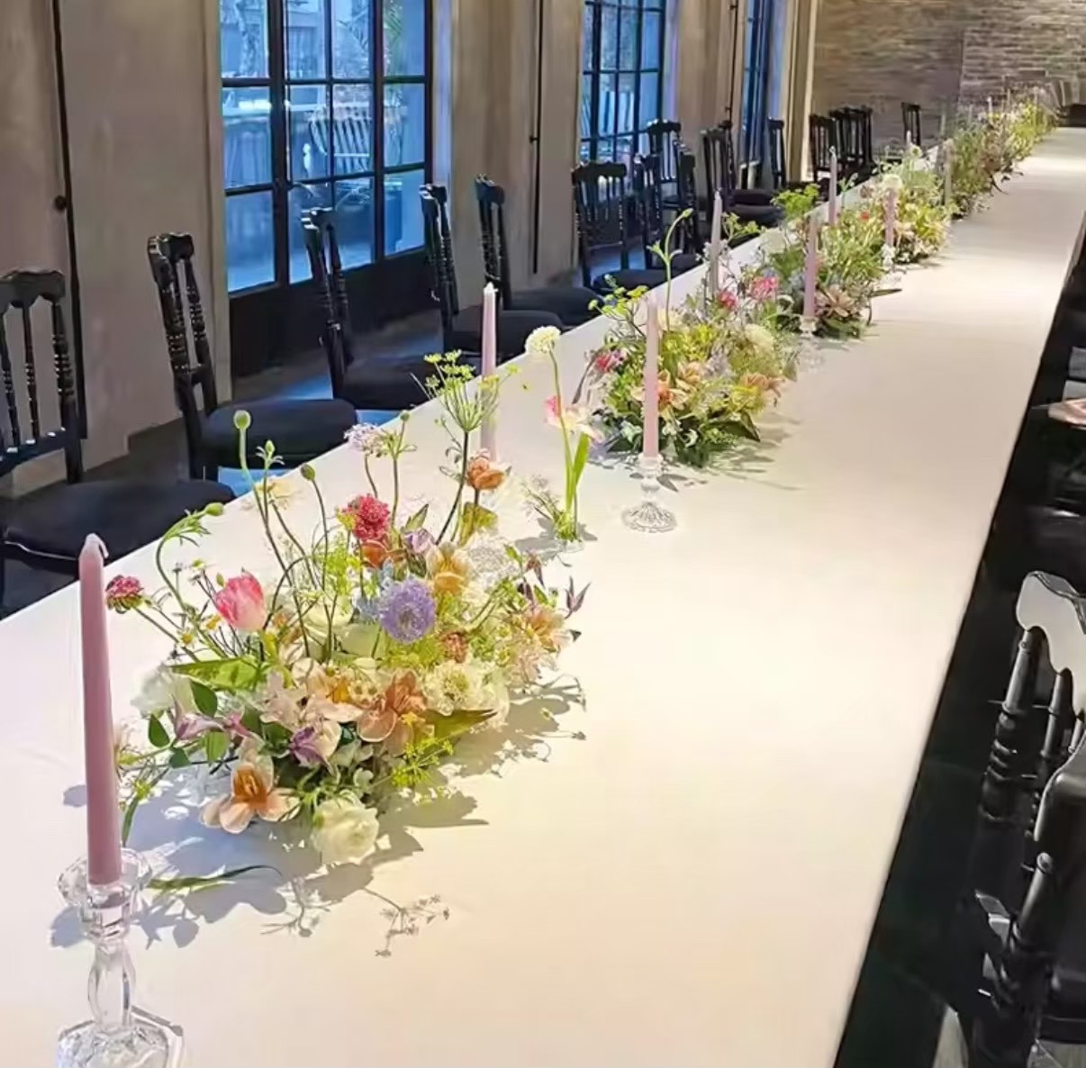 完整主桌呈現 - 街趣婚禮花藝