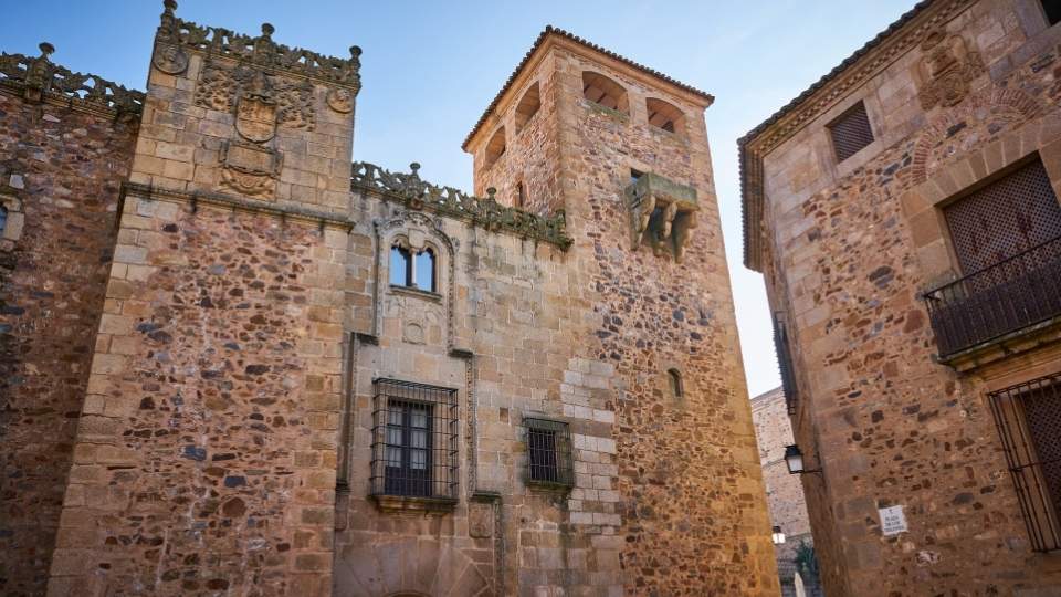 Palacio de los Golfines de Abajo