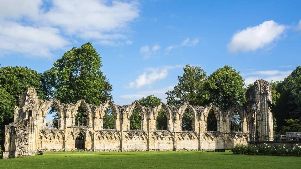 Ruines de l'abbaye Sainte-Marie
