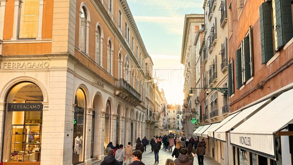 Calle Larga XXII Marzo