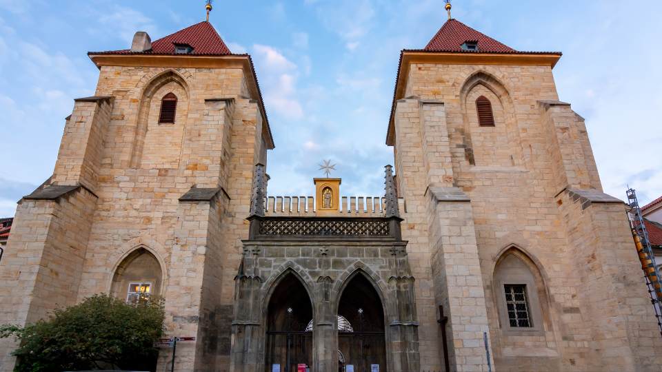 Iglesia de Nuestra Señora bajo la Cadena