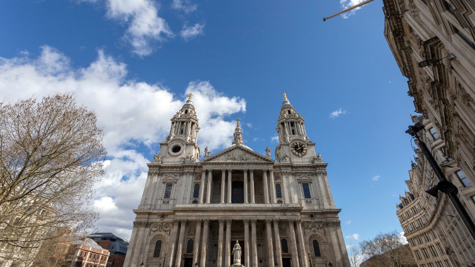 Fachada principal (St Paul Cathedral)