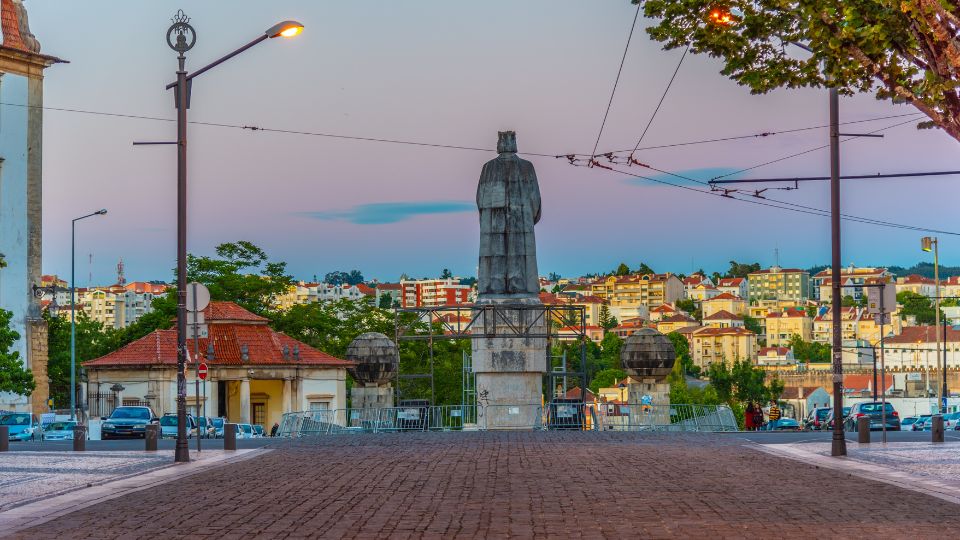 Estatua de Dom Dinis