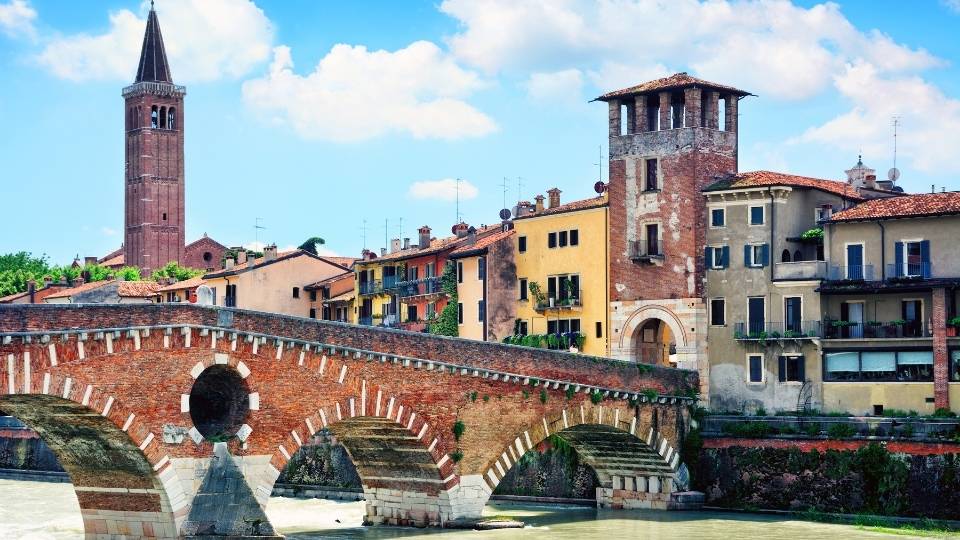 Ponte Pietra
