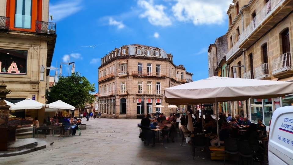 Plaza de Curros Enríquez