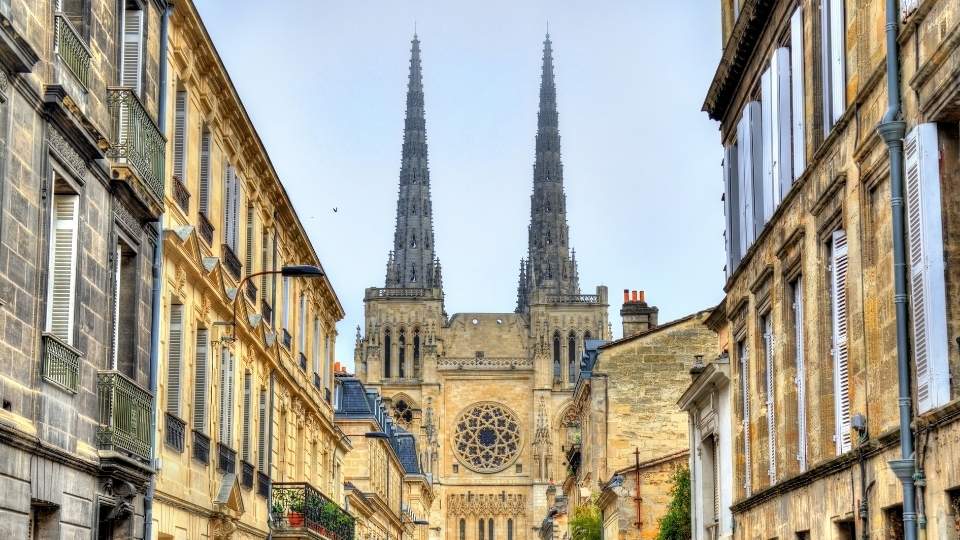 Kathedrale Saint-André und Place Pey-Berland